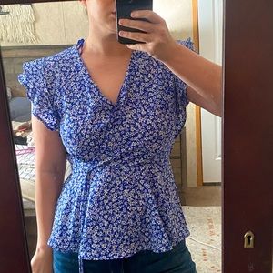 Women’s top size, extra large, great condition only worn one time